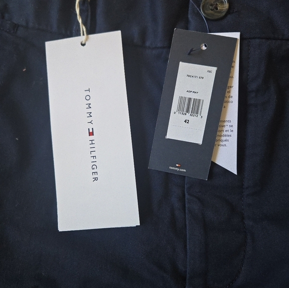 NWT Tommy Hilfiger Shorts Mens 42 Bermuda Flat Front Blue Preppy Outdoors - Picture 2 of 6